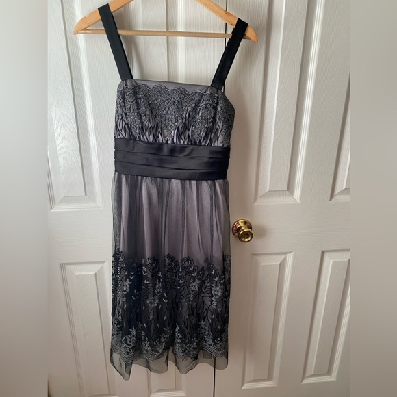 Kathy Roberts Dresses & Skirts - VINTAGE Kathy Roberts Black/Gray Embroidered Floral Tulle Metallic Party Dress 6